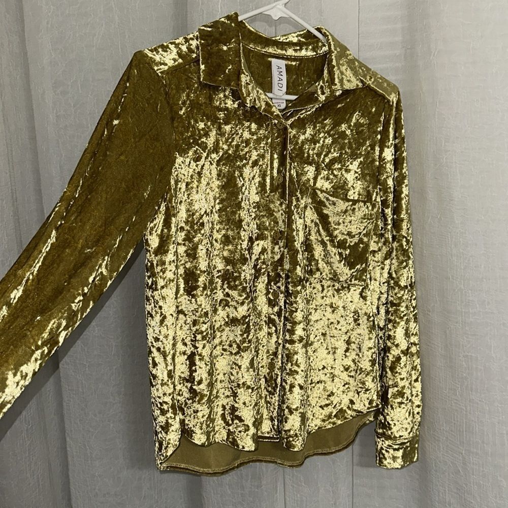 AMADI X Anthro XS Gold Crushed Velvet Long Sleeve Relaxed Fit Top - Picture 9 of 15